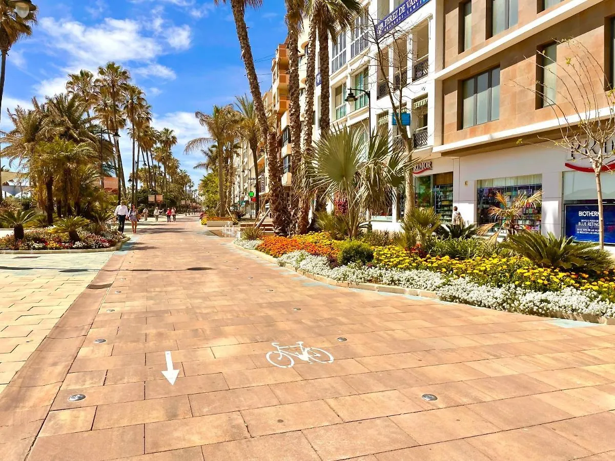 Casa De Pueblo En El Centro De Estepona, Plaza De Las Flores Villa Holiday home